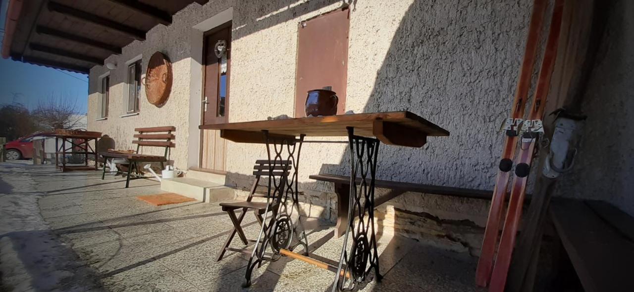Chalupa Vrsovka Exterior photo